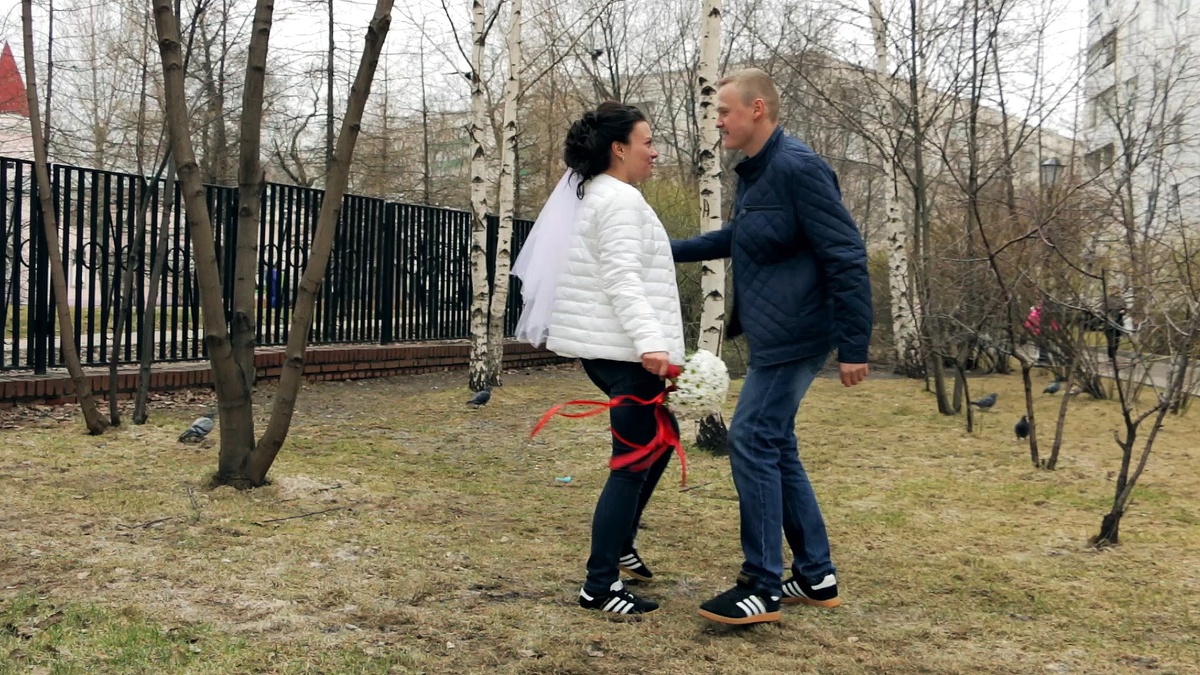 Кадр из клипа.