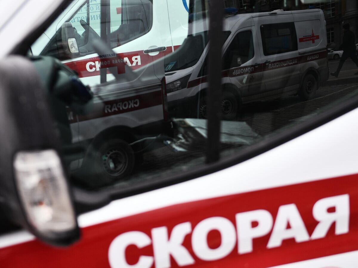    Автомобили скорой помощи | © РИА Новости / Павел Лисицын