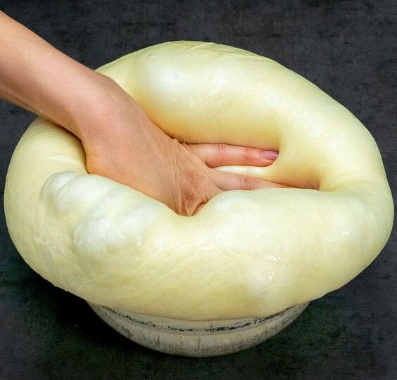 Замешиваем магию: 3 волшебных рецепта дрожжевого теста на все случаи жизни