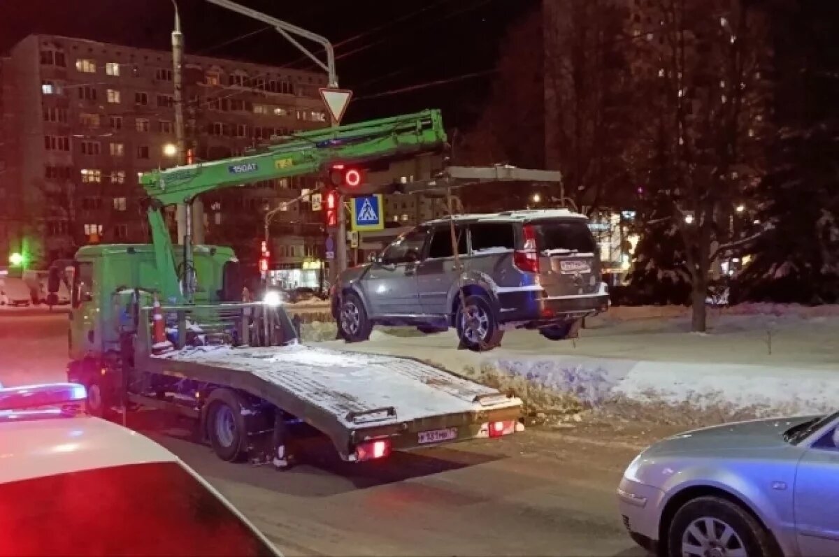   Эвакуаторов на них не хватает.
