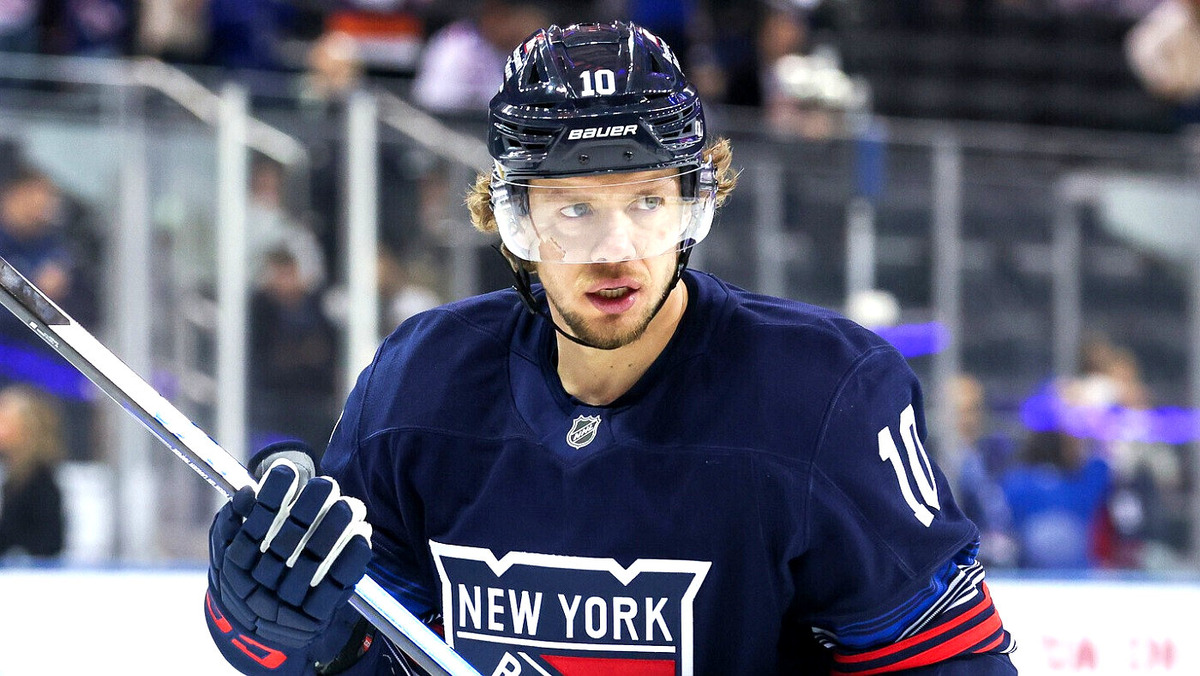     Артемий Панарин