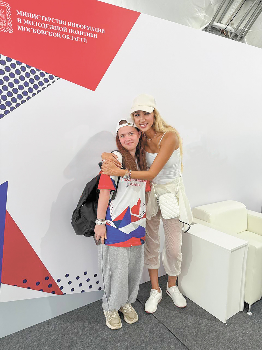 Екатерина Десятова и Лилия Абрамова, волонтёр СВО