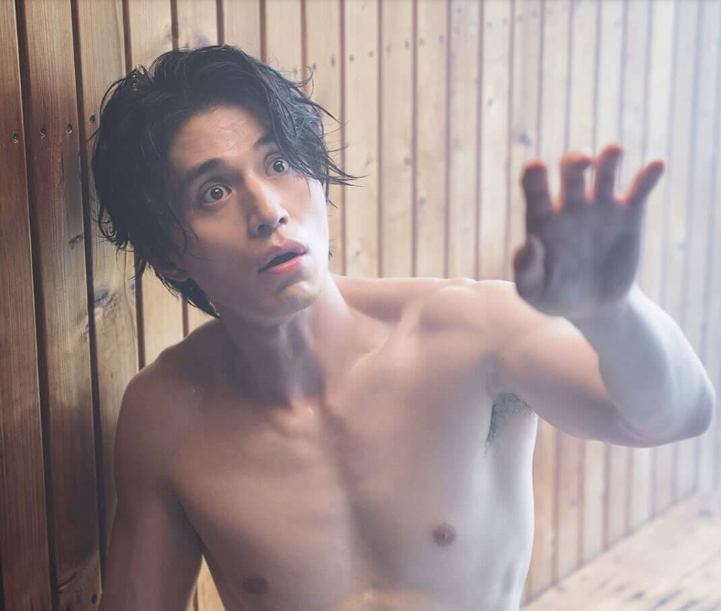 Корейский актер Ли Дон Ук.