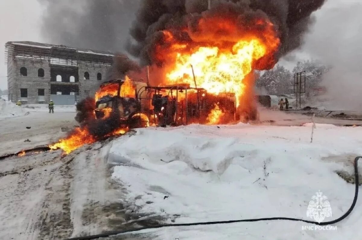    Следователи устанавливают обстоятельства ЧП на АЗС в Сургутском районе