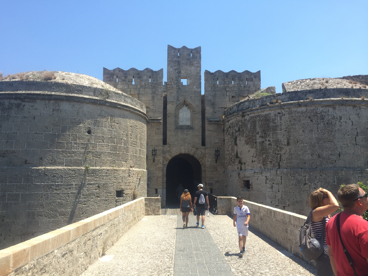 Ворота в город