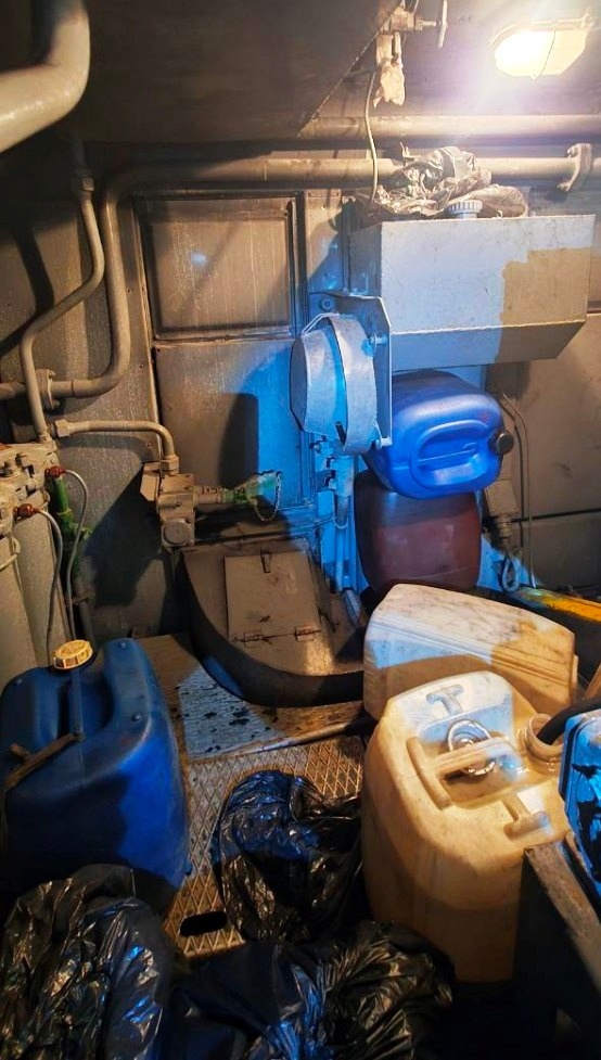    Работников железной дороги в Карелии поймали за сливом дизеляУТ МВД России по СЗФО / VK