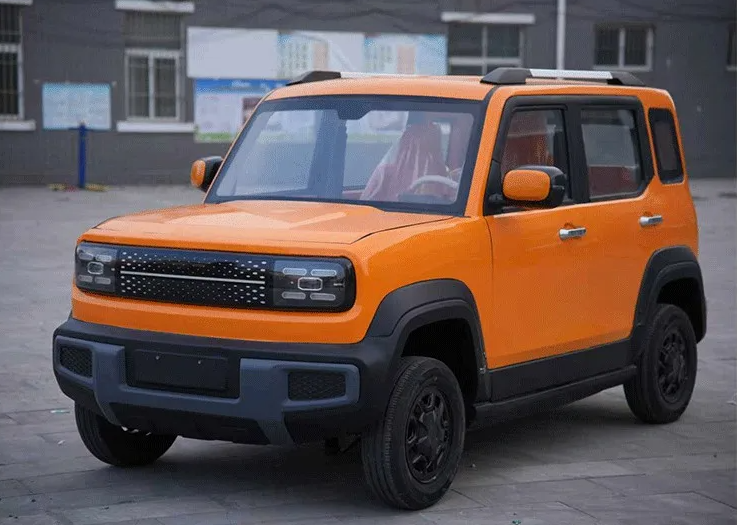 4-местный, полностью закрытый электрический мини-автомобиль