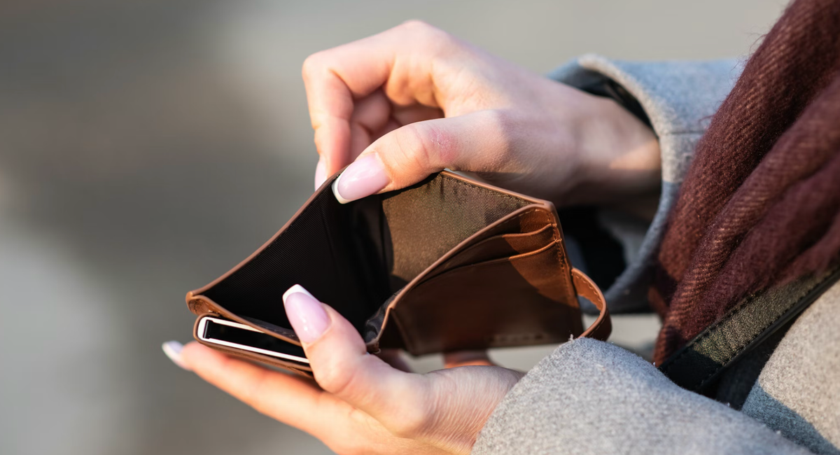     Emil Kalibradov/Unsplash