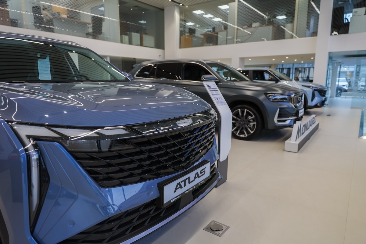    Россияне получили в банках на покупку легковых машин порядка 98 миллиардов рублей