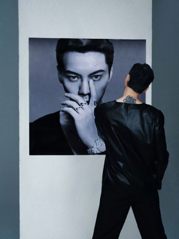 Актёр Чэнь Вэйтин. Листайте галерею...