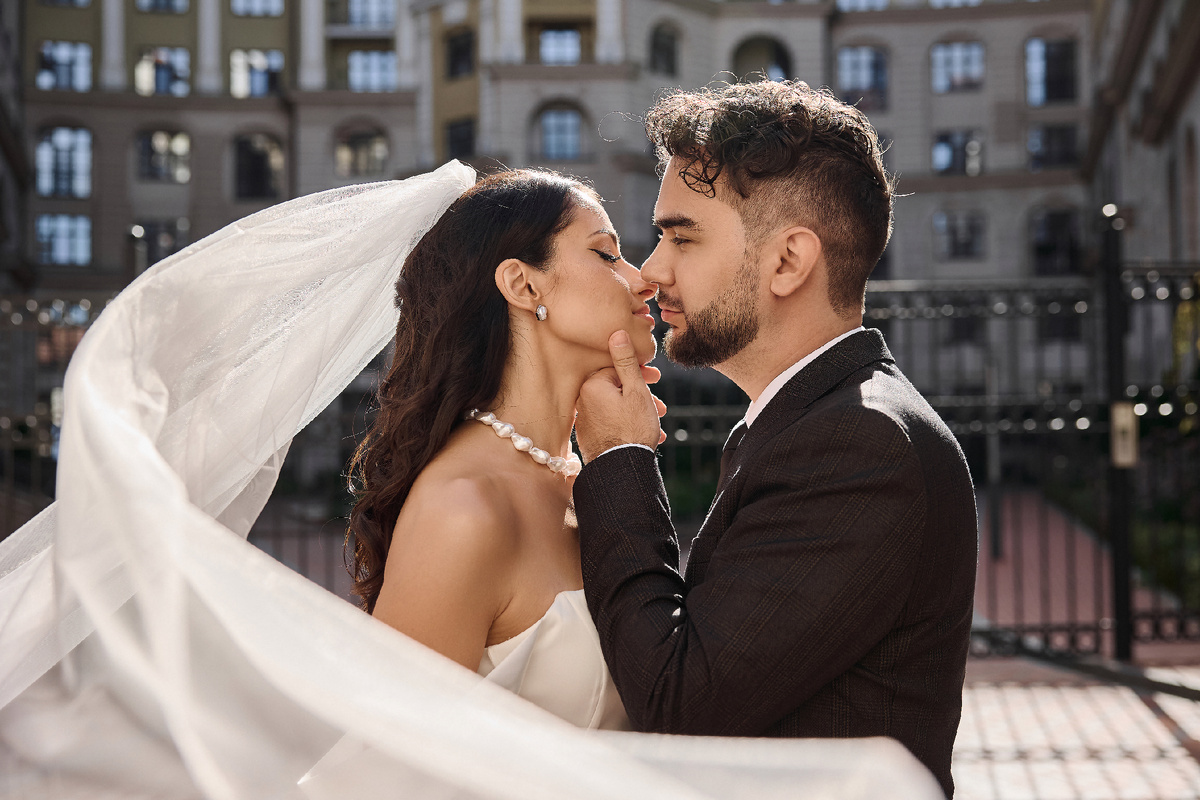 Свадебная прогулка в ЖК "Итальянский квартал". Фотограф Марина Арт