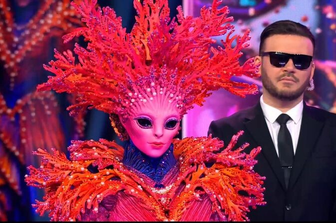 маска Коралл в шоу Маска 2026