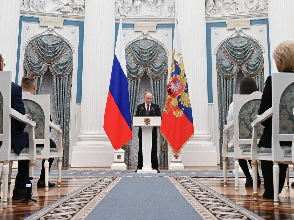    Президент России Владимир Путин выступает на церемонии вручения премий в области науки и инноваций молодым ученым по итогам 2025 год | © РИА Новости / Кристина Соловьёва