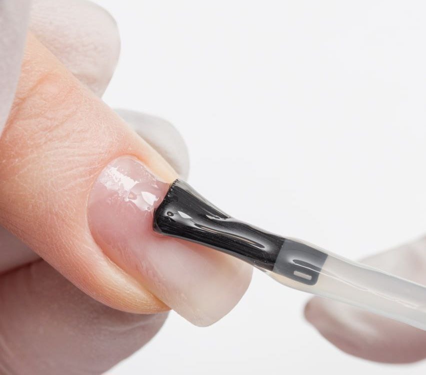 нанесение базы