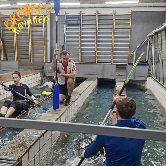 Помимо собственной подготовки, я тренирую других спортсменов.