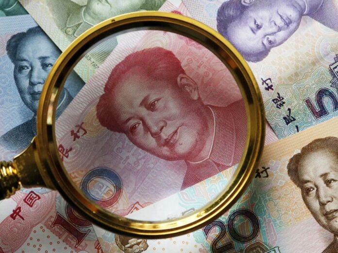    Иллюстрация: Цифровой дракон Nihao China поглощает пластиковые карты, предвещая полную отмену наличных для россиян к 2029 году.