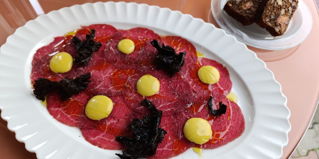 Морское бистро NN.8 в Сочи. Авторская кухня с видом на яхты.