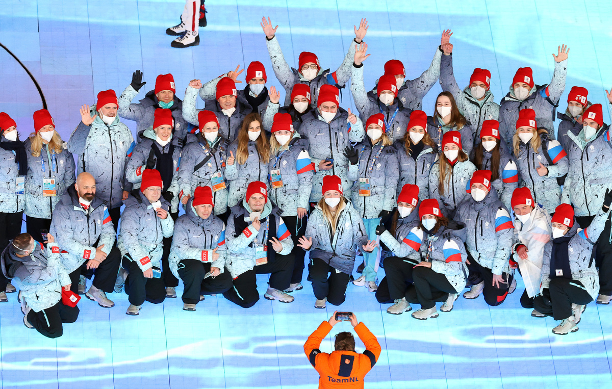    Российские спортсмены на церемонии закрытия Олимпиады-2022  Сергей Бобылев/ТАСС