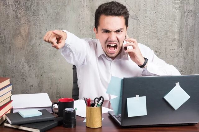    Имеет ли право работодатель вычесть деньги из зарплаты за опоздание?
