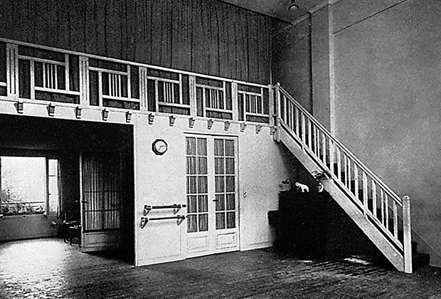 Студия в парижском доме Кшесинской.