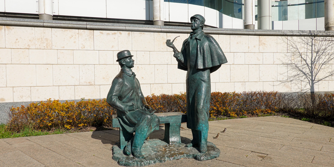 Памятники героям советского кино