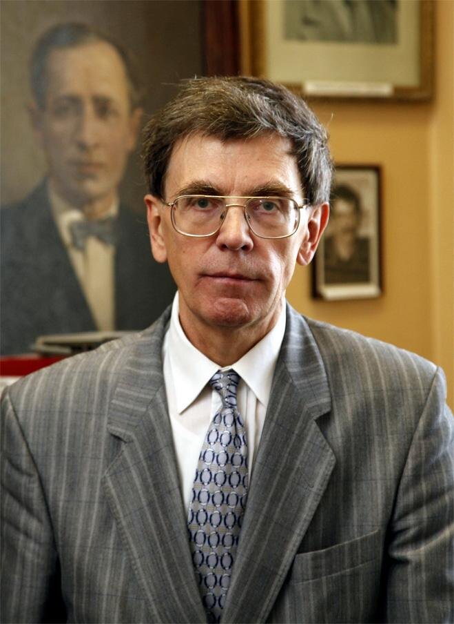 Анатолий Фоменко 