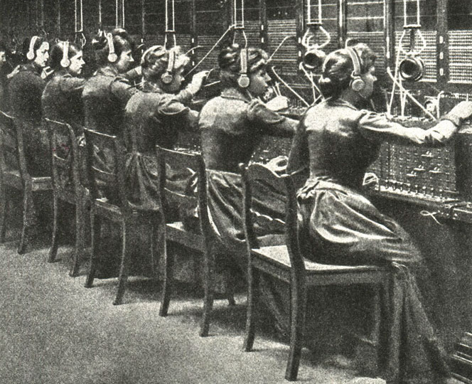 Телефонная связь. Начало. Как связаны Станиславский, барышни-телефонистки и секретный агент 007.