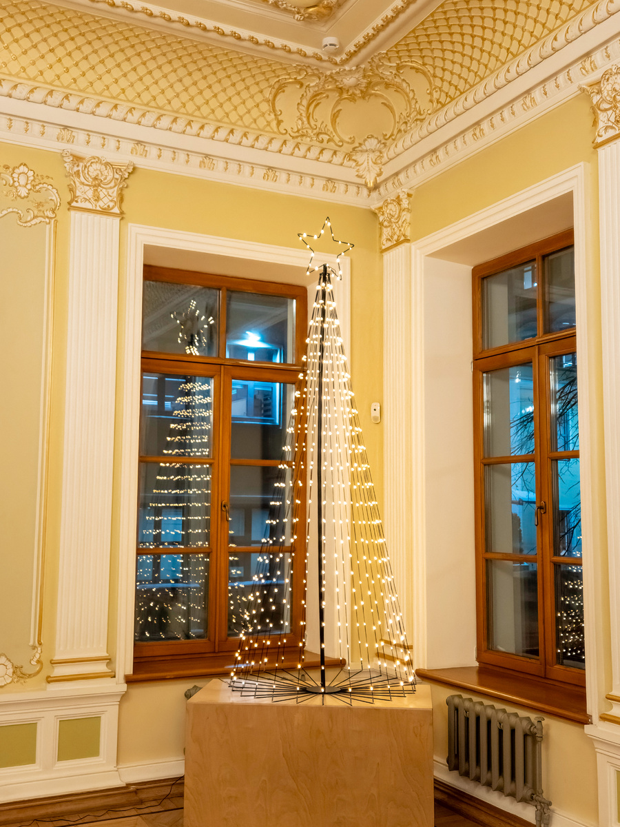 Интерьеры городской усадьбы в 1-м Казачьем переулке.