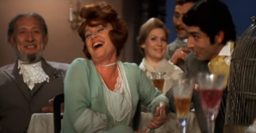 Нина Агапова в фильме "Корона Российской империи, или Снова Неуловимые"