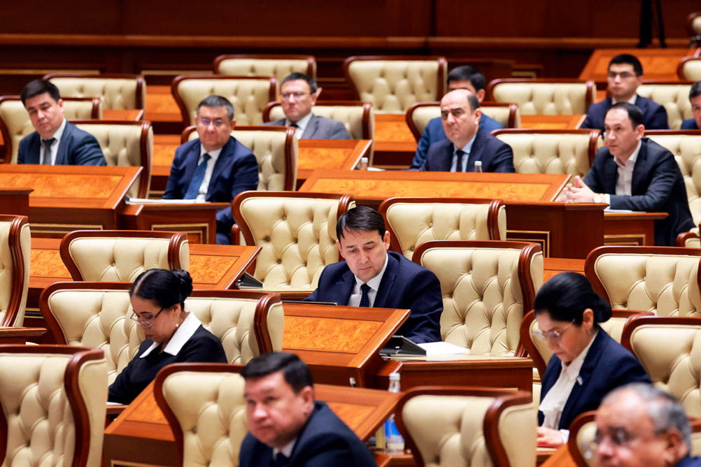 В Сенате Узбекистана. Фото с сайта senat.uz