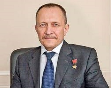 Александр Иванович Ватагин. Советский и российский военный инженер, офицер Военно-Морского Флота, проходил службу командиром группы водолазов в морских частях специального назначения Каспийской военной флотилии, гидронавт-испытатель, сотрудник 40 ГНИИ Министерства обороны, Герой Советского Союза, капитан 1-го ранга.