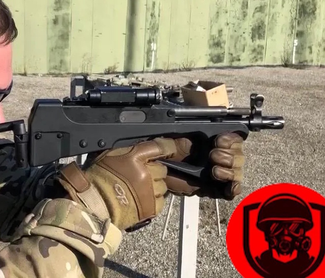 Пистолет ПП-2000 на стрельбище