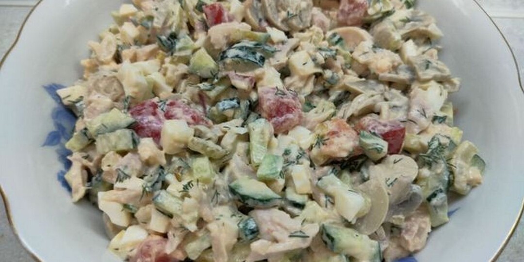 Салат с курицей и шампиньонами: пошаговый рецепт