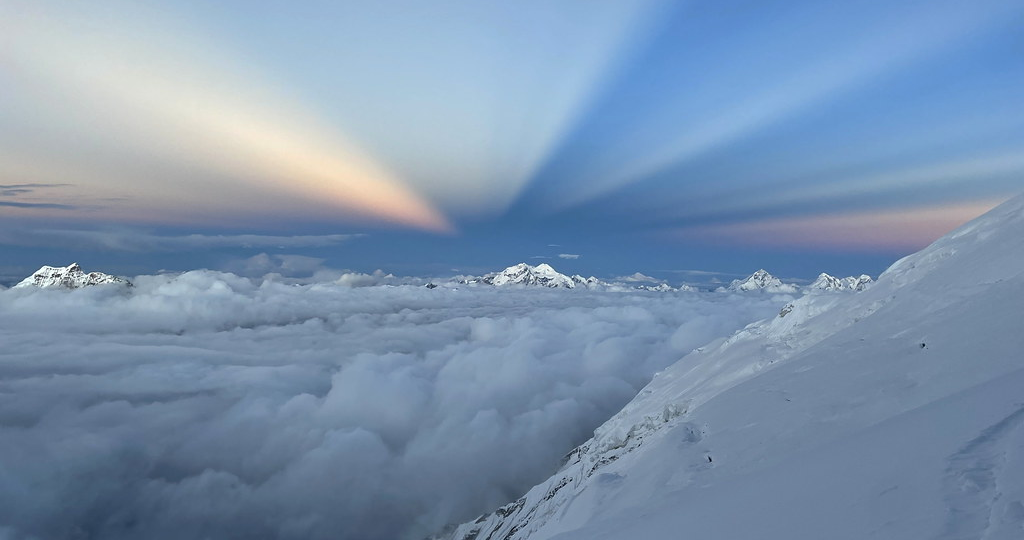 Манаслу. На вершине и вниз.
