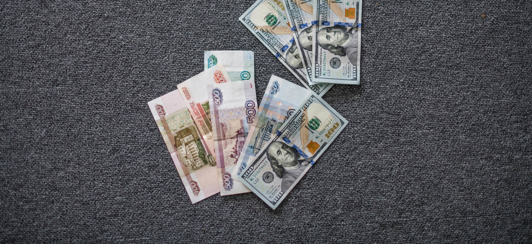 Ждем падения до 40 рублей? В Госдуме усомнились в устойчивости доллара