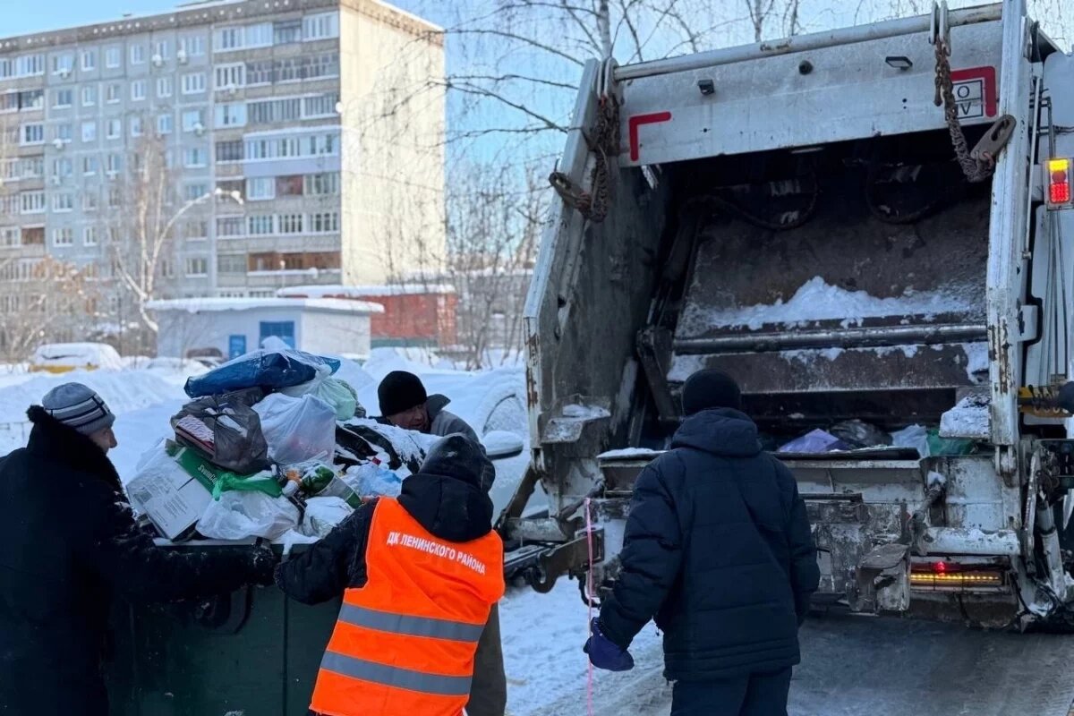    Региональный оператор совместно с ДУКами ликвидирует последствия снегопадов