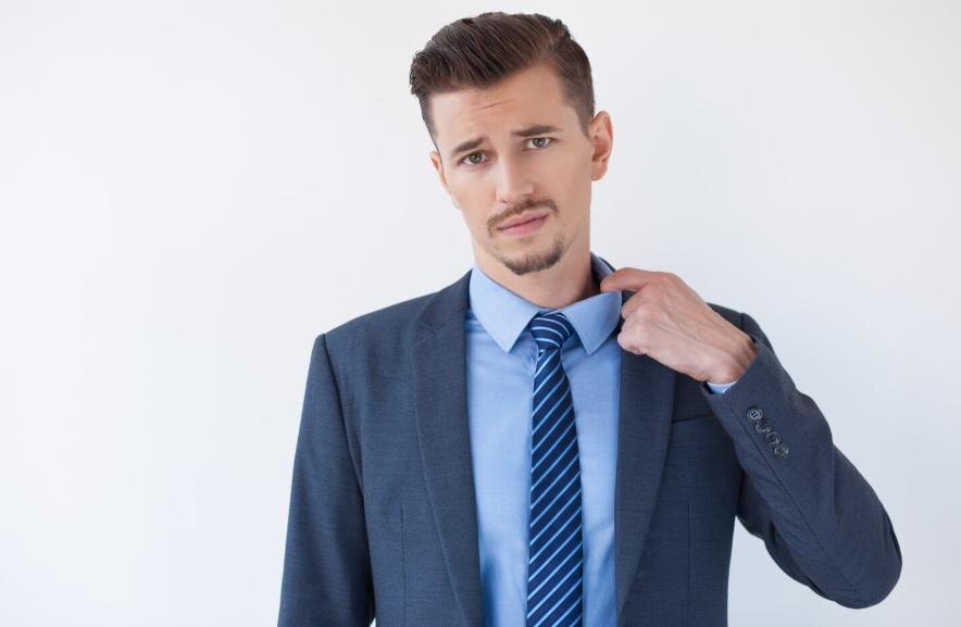 https://ru.freepik.com/free-photo/tired-business-man-feeling-hot-pulling-collar_1022745.htm
