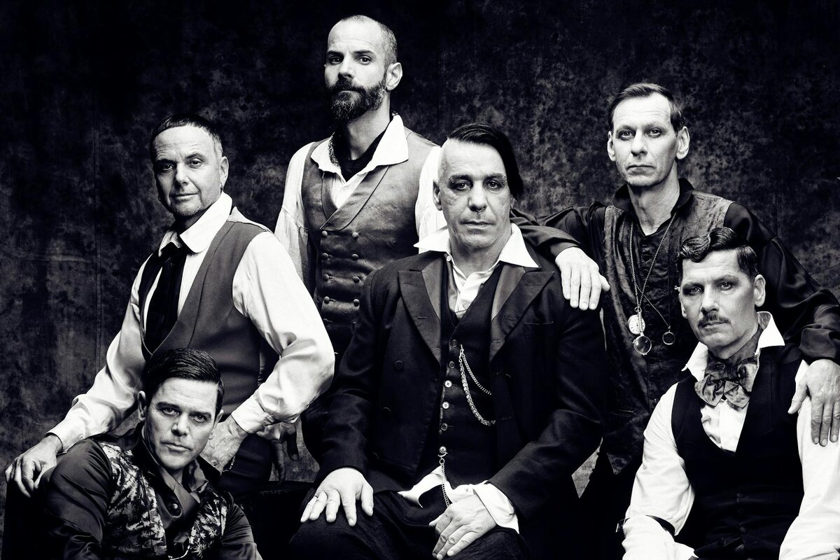 Группа в ее классическом и единственном составе.