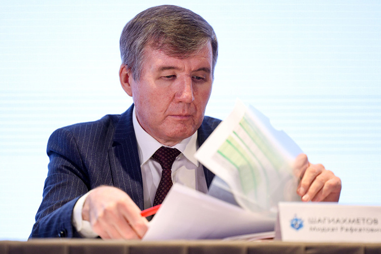    В ходе сессии вице-премьер РТ – министр экономики РТ Мидхат Шагиахметов отметит, что всего 1% субъектов МСП в республике поставляет продукцию на экспорт и это соответствует общероссийскому «тренду».   
Фото: «БИЗНЕС Online»