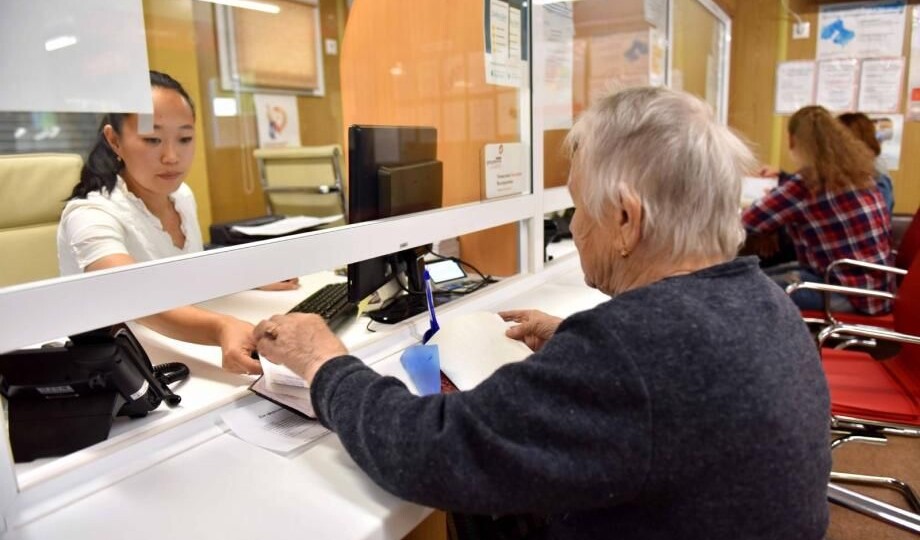 «Льготы» для пенсионеров от 60 лет: условия оформления и необходимые документы