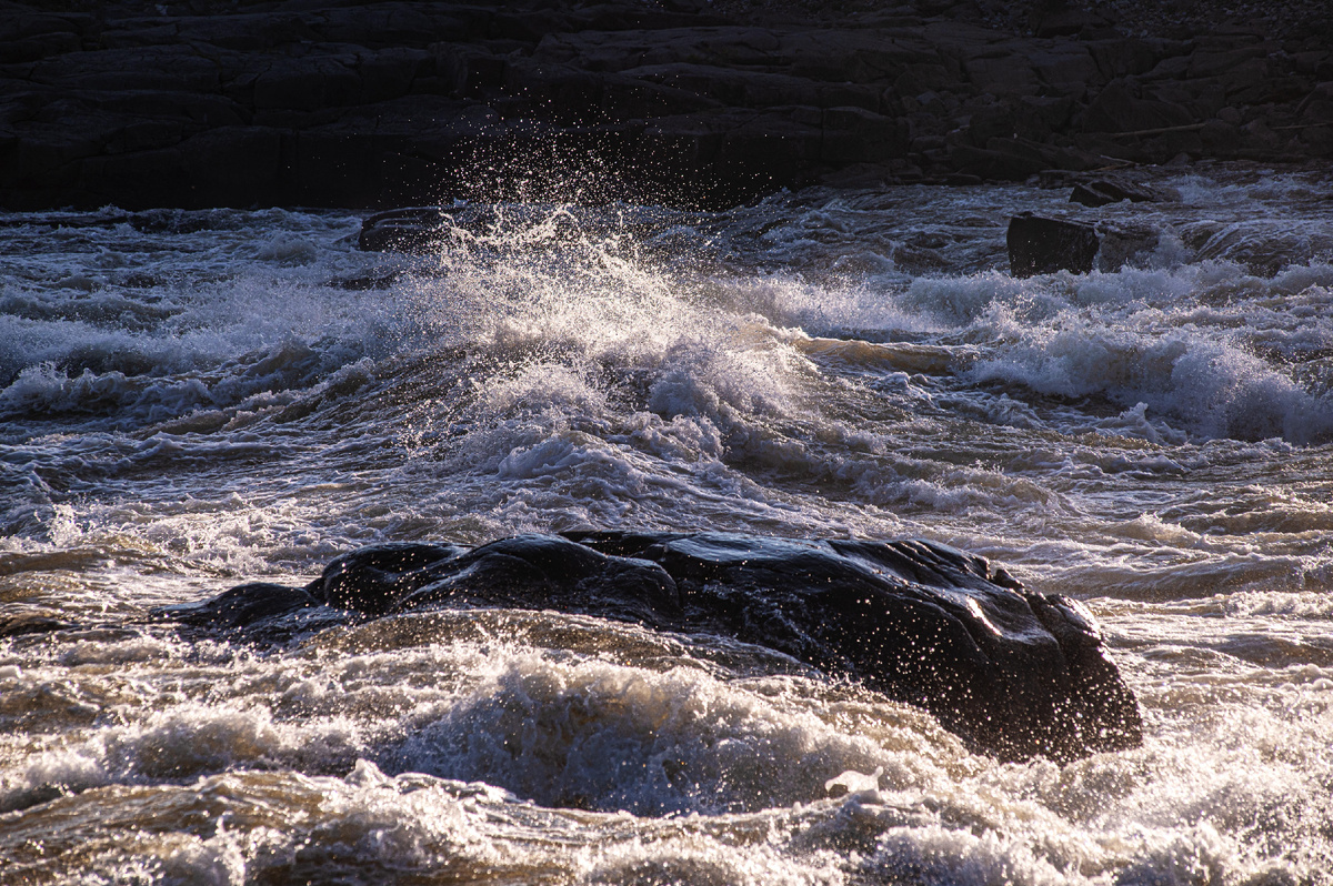 Крайний Север. Поселок Светлогорск. Туруханский район. Река Курейка