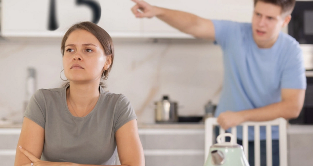 «Я бесплоден, ты нагуляла!» — кричал Егор, вышвыривая детскую кроватку.