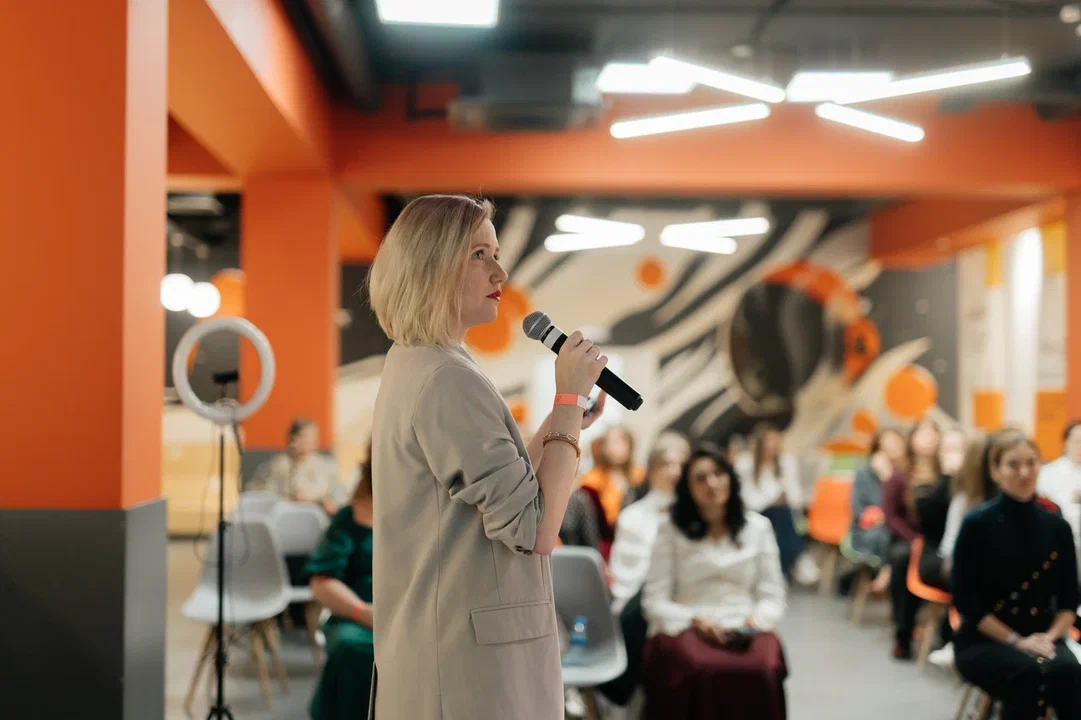 Жизнь начинает играть новыми красками, когда ты проходишь сквозь страхи и, наконец-то, заявляешь о себе 