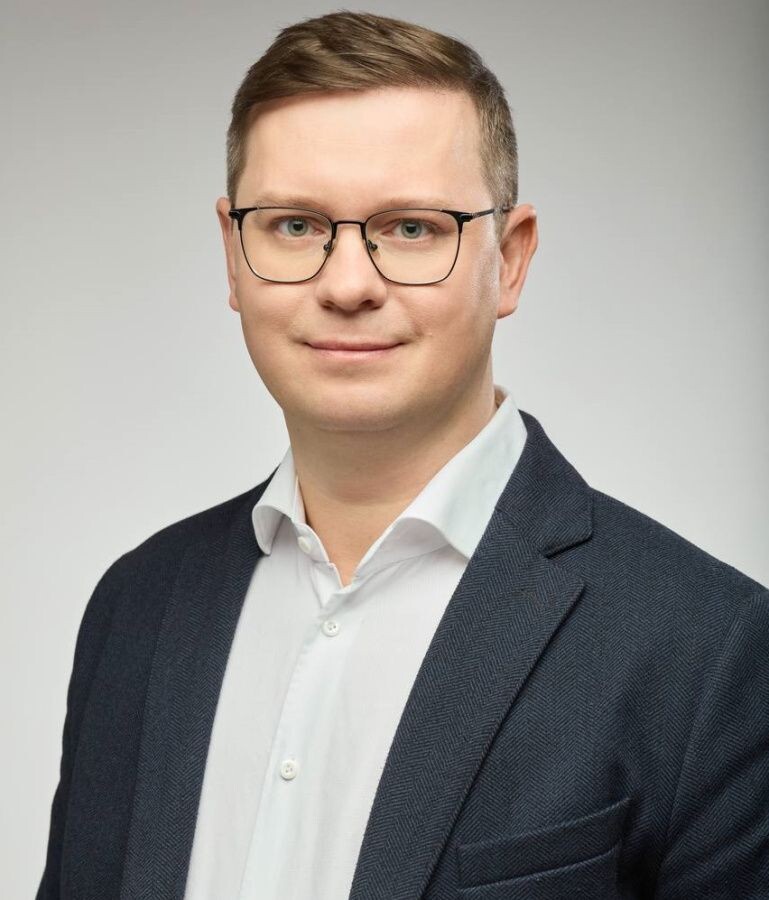 В России сегодня наблюдается серьезный дефицит производств в сфере малотоннажной химии, считает Дмитрий Сахаров //Фото: пресс-служба «ХимМед» 