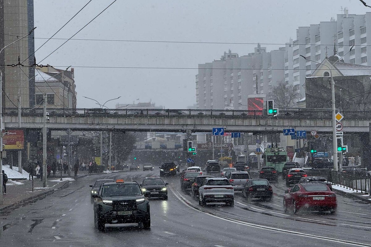  Машины в городе. © Павел Орловский, Times.by