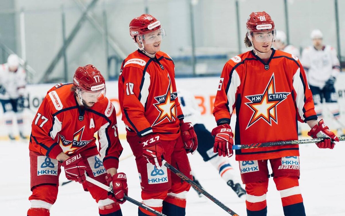    Хоккеисты «Ижстали» обыграли самарский ЦСК ВВС