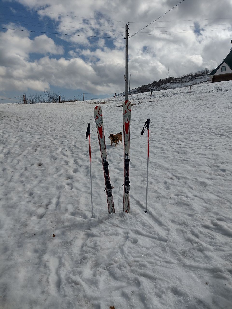 Архивное фото с горнолыжки