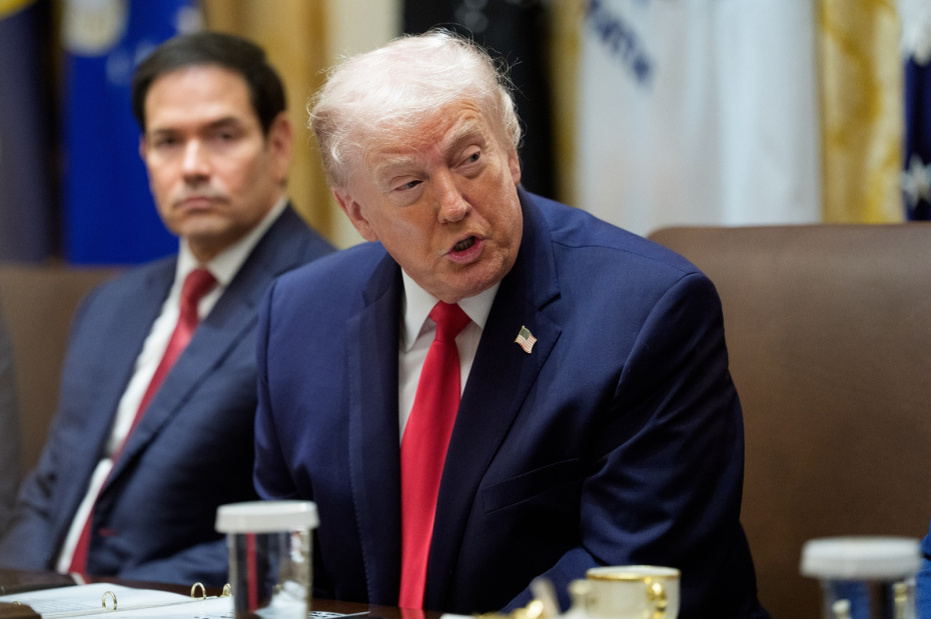    Aaron Schwartz — Pool via CNP/Consolidated News Photos/Global Look Press