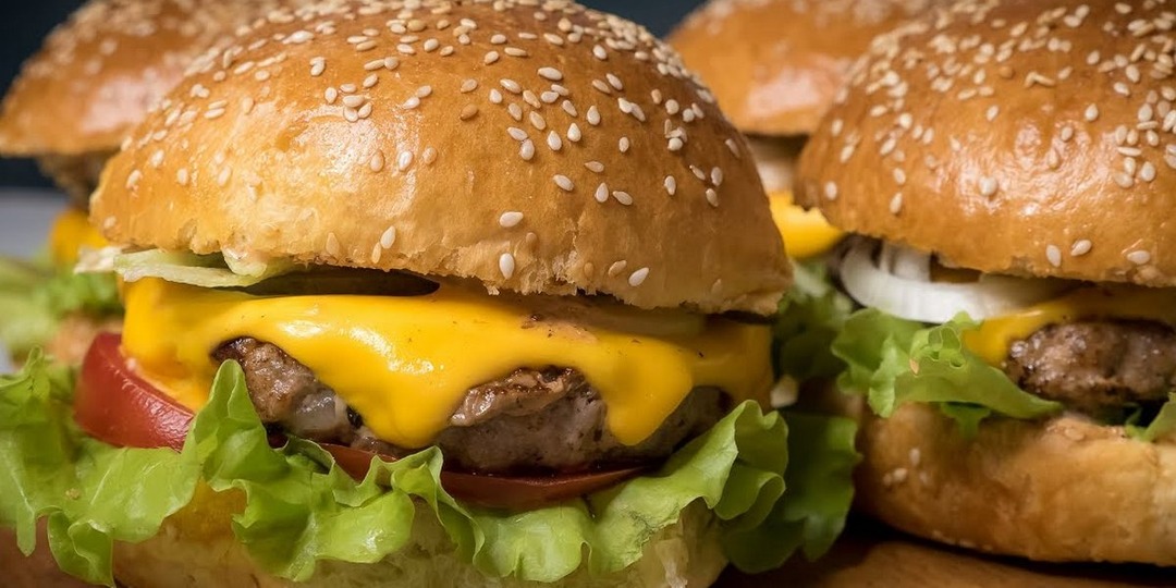 Классический гамбургер по-домашнему: пошаговый рецепт