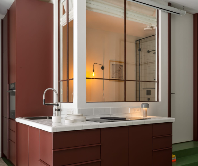 Интересная, яркая квартира 39 м2 с необычной планировкой